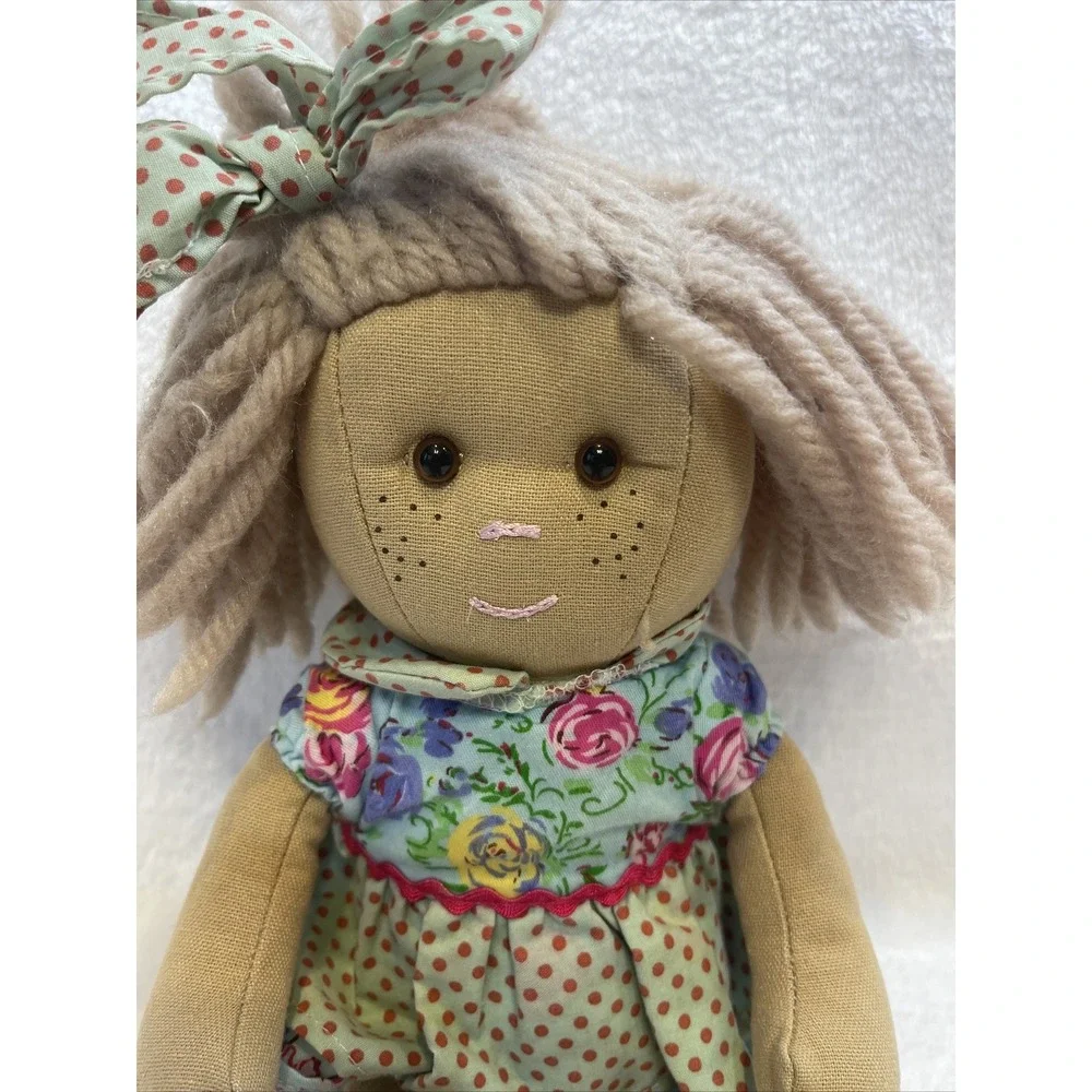 La Nina whimsical charm
